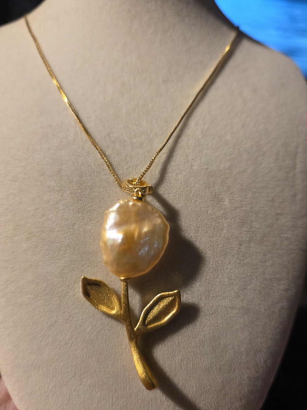 Gold Pearl Flower Pendant Necklace - Elegant Women’s Jewelry